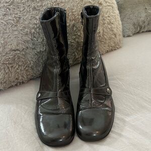 Le Canadienne Patent Brown Ankle Boots